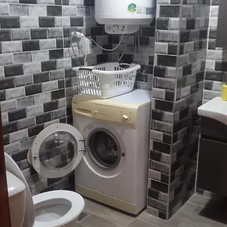 דירה Lovely For Sleeping Fully Furnished House - Be My Guest