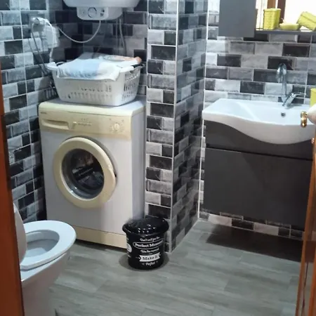 Lovely For Sleeping Fully Furnished House - Be My Guest דירה אנטליה
