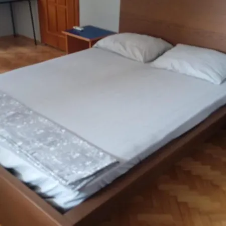 Lovely For Sleeping Fully Furnished House - Be My Guest *