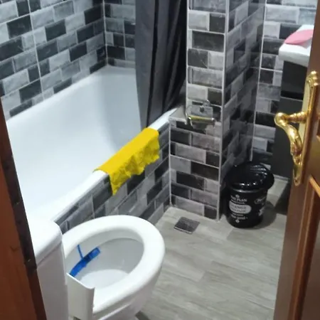 Lovely For Sleeping Fully Furnished House - Be My Guest شقة *